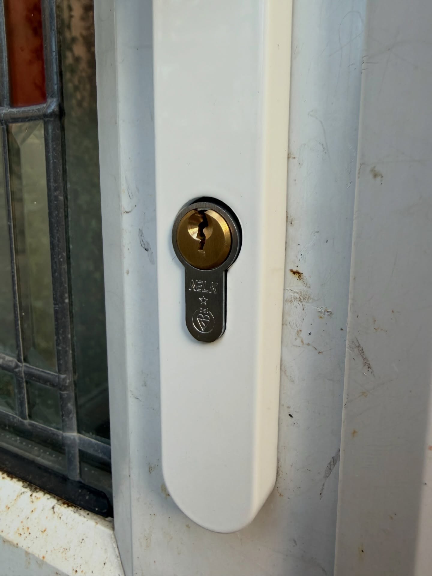 1 Star euro lock in dual colour chrome and gold fitted to white door furniture 