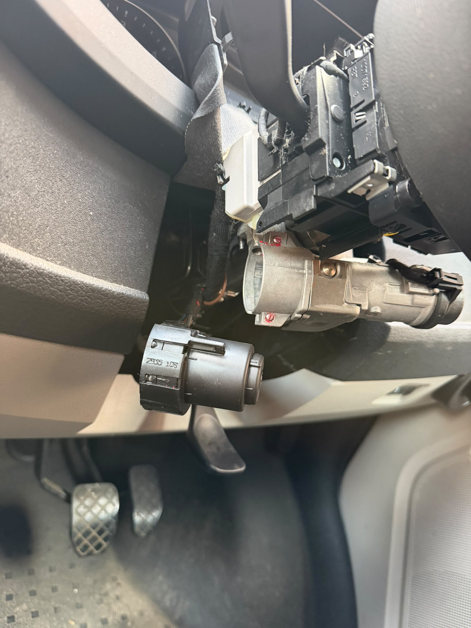 Ignition barrel separated from ignition switch whilst carrying out repair  